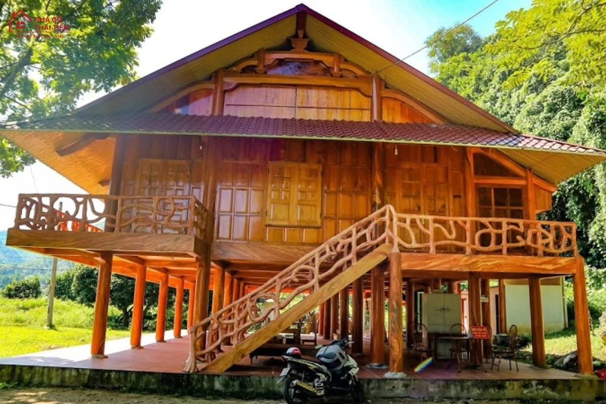 Nhà gỗ 2 tầng