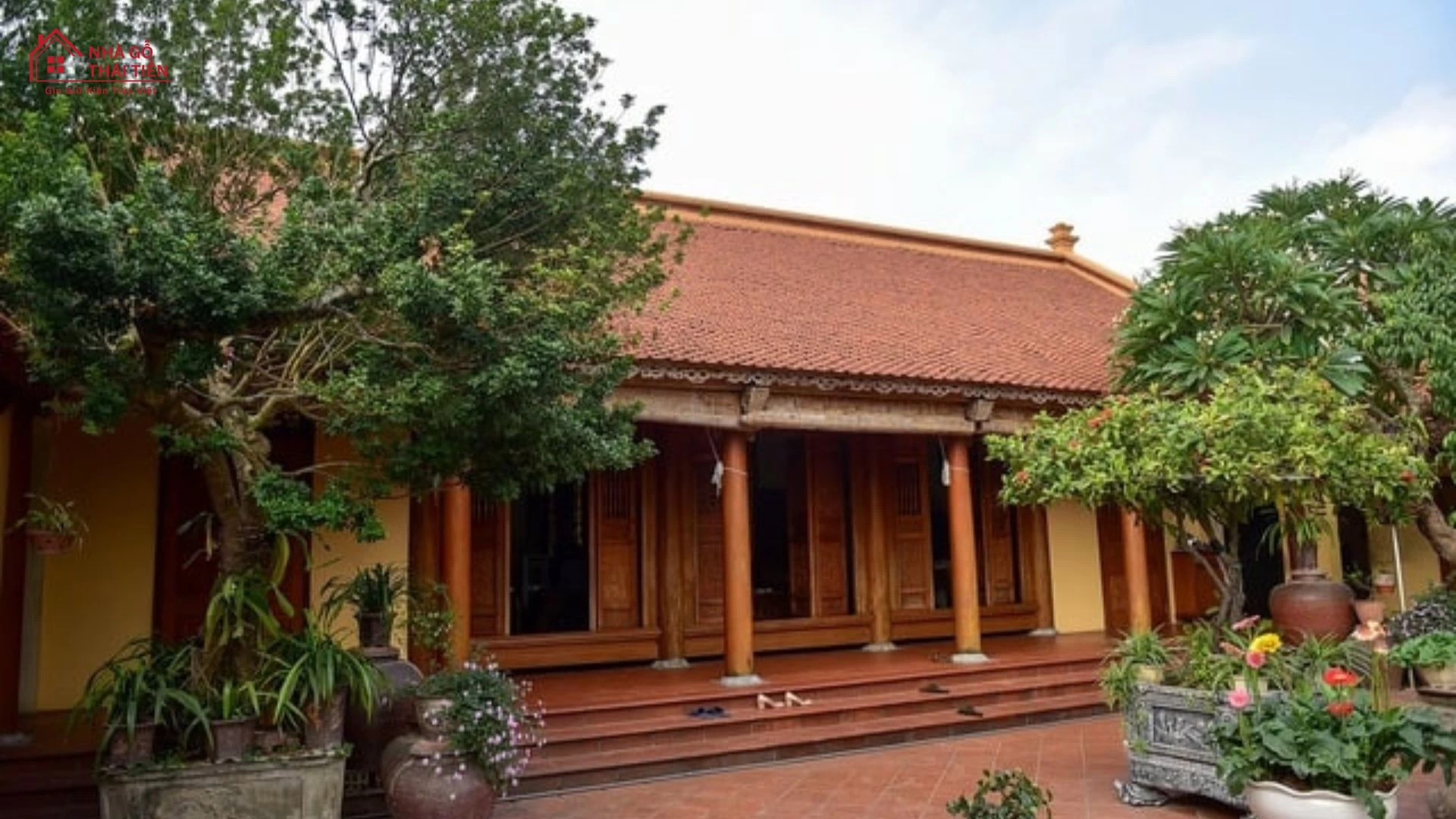 Nhà Gỗ 5 Gian 18 Cột